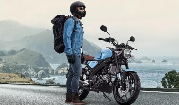 Yamaha XSR155 2023 ra mắt màu xanh dương nhạt Light Blue Wanderlust bắt mắt