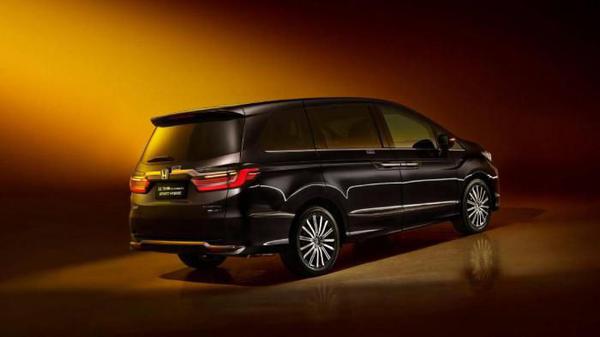 Honda Elysion 2022 tại Trung Quốc với trang bị lưới tản nhiệt khổng lồ