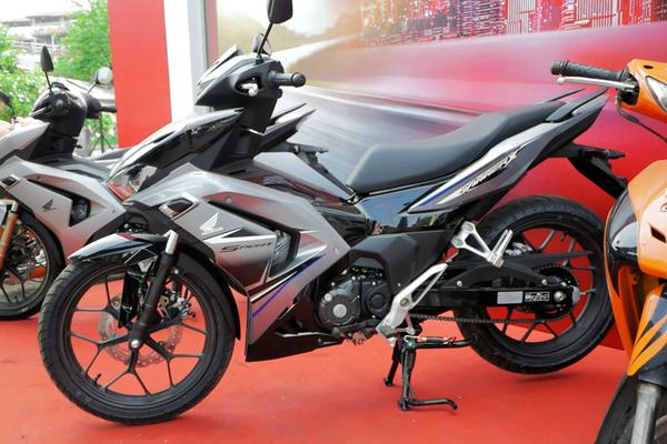 Chi tiết Honda Winner X 2022 màu bạc đen, giá 46,09 triệu đồng tại Việt Nam