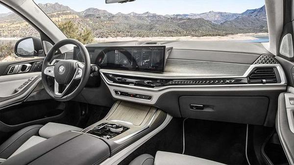 BMW X7 lại bị "triệu hồi" vì thiếu lò xo nén ở hàng ghế thứ 3