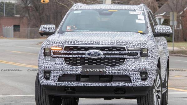 Phát hiện Ford Everest 2022 chạy thử nghiệm, ngày ra mắt cận kề