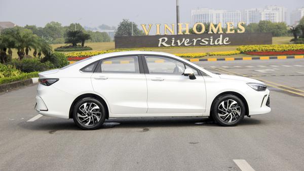 Cận cảnh ô tô Trung Quốc Beijing U5 Plus giá 498 triệu đồng