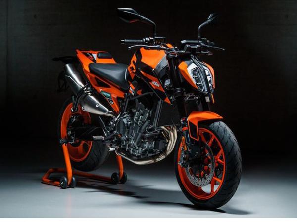 KTM Duke 890 GP 2022 ra mắt tại Nhật Bản với giá từ 244 triệu đồng