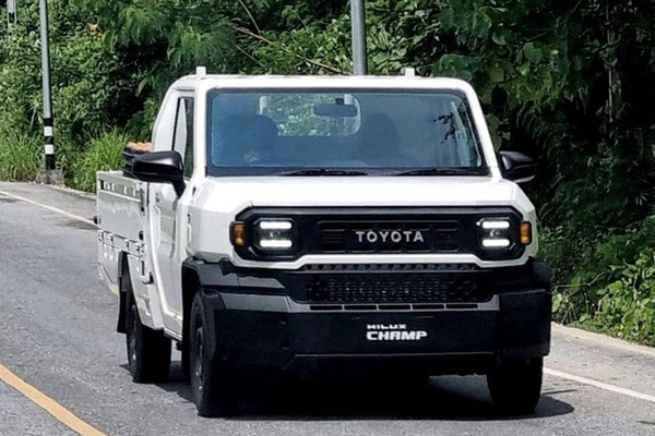 Toyota HiLux phiên bản đa dụng lộ ảnh thực tế, có thể là bom tấn khi ra mắt Đông Nam Á tuần sau