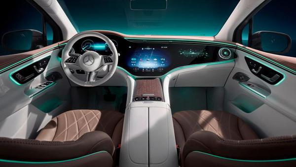 Nội thất của SUV điện Mercedes-Benz EQE chính thức lộ diện