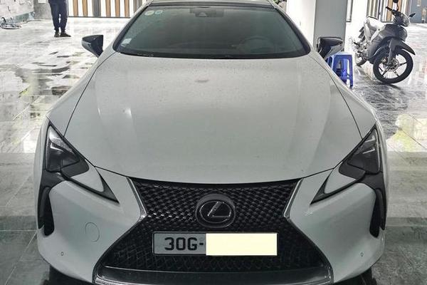 Lexus LC 500h hàng hiếm tại Việt Nam rao bán với giá 7 tỷ đồng