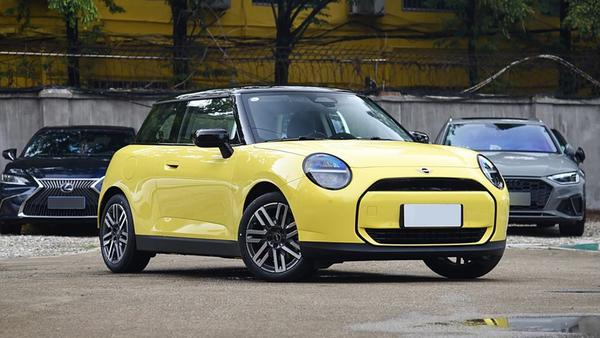 Ra mắt Mini Cooper chạy điện bản liên doanh