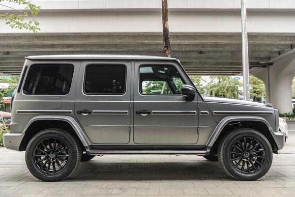 Cận cảnh Mercedes-Benz G-Class bản máy dầu giá 9 tỷ đồng vừa về Việt Nam