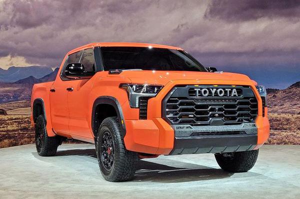 Top 10 mẫu ô tô được tái thiết kế ấn tượng nhất năm 2022