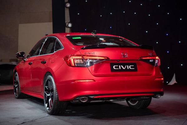 Honda Civic 2022 chính thức ra mắt tại Việt Nam, giá rẻ hơn đời cũ