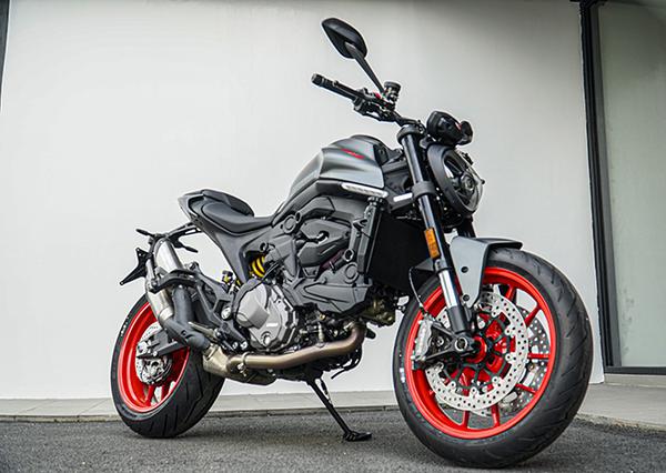Mô tô Ducati Monster 937 hoàn toàn mới tại Việt Nam có gì đặc biệt ?