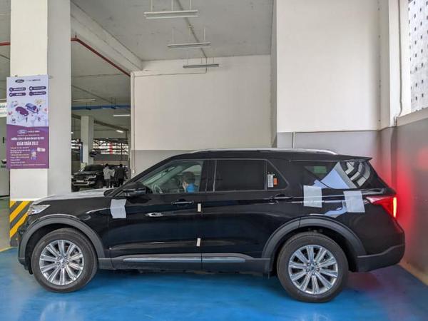 Ford Explorer 2022 cập bến tại đại lý, khách nhận xe sớm phải chi thêm 200 triệu đồng