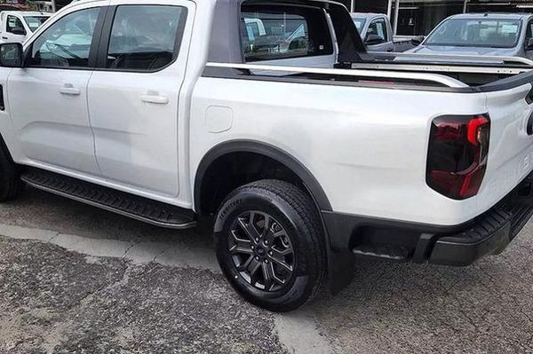 Chi tiết Ford Ranger Wildtrak 2.0 Biturbo 4x2 AT 2022 tại Thái Lan, chờ ngày về Việt Nam
