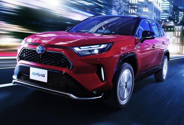 Toyota RAV4 với bản độ địa hình chính hãng