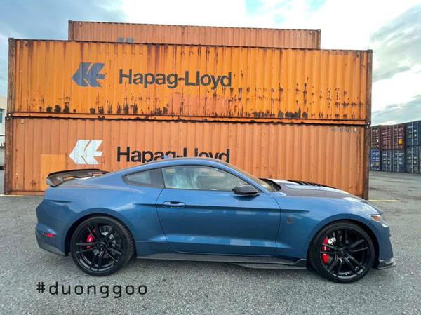 Cận cảnh chiếc Ford Mustang Shelby GT500 đầu tiên xuất hiện tại Tp.HCM