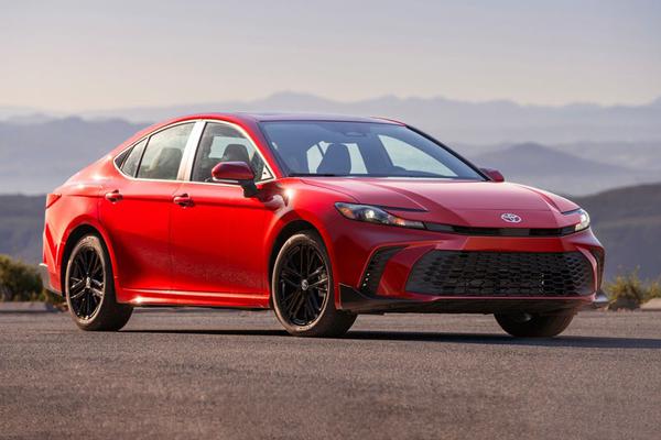 Toyota bỏ xa mọi đối thủ dẫn đầu hãng bán nhiều xe nhất thế giới