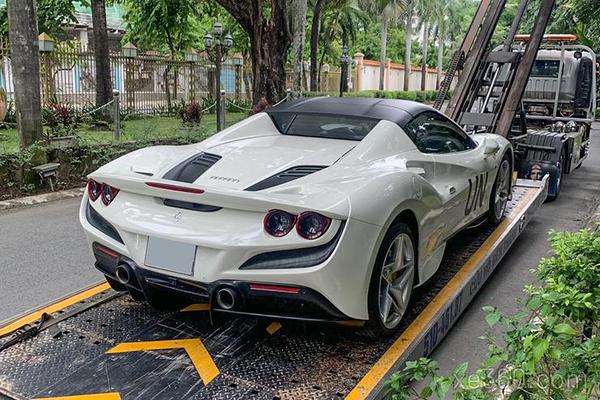 Ngắm nhìn Ferrari 488 Pista Spider màu trắng độc nhất của ông Đặng Lê Nguyên Vũ