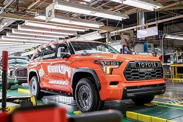 Mẫu SUV thay thế Land Cruiser chính thức được Toyota đưa vào dây chuyền sản xuất
