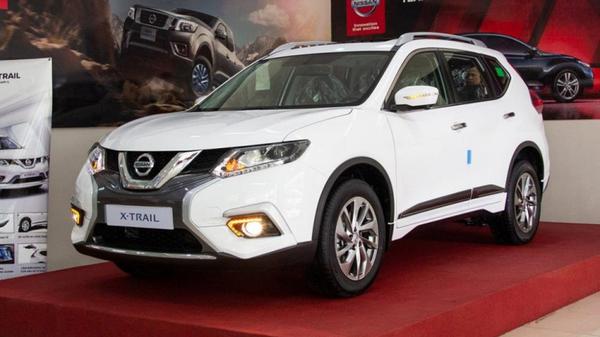 Nissan X-Trail 2019 gặp lỗi không thể mở cửa bên tài xé