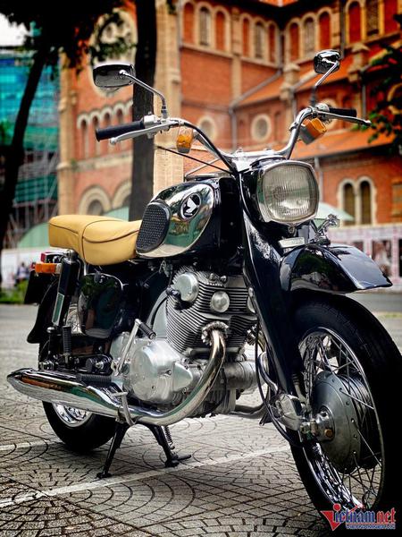 Trọn bộ ảnh Honda Dream CA77 1963 giá 350 triệu của dân chơi Sài Gòn