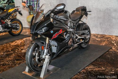 BMW S1000RR 2021 sẽ được ra mắt với 2 phiên bản hoàn toàn mới