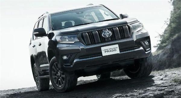 Toyota Land Cruiser Prado Matt Black Edition vừa ra mắt với ngoại hình ấn tượng