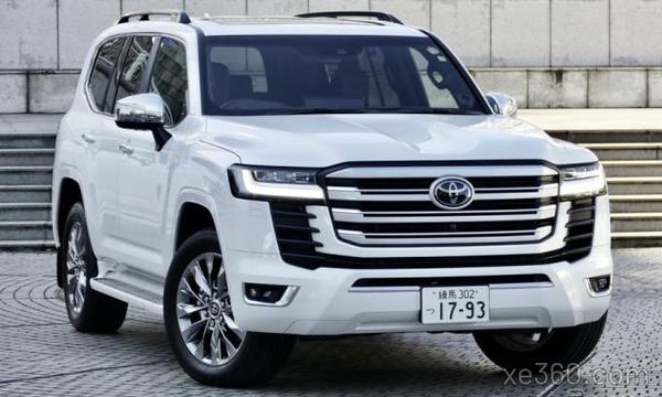 Toyota Land Cruiser 2022 đã qua sử dụng có giá hơn gấp đôi mua mới