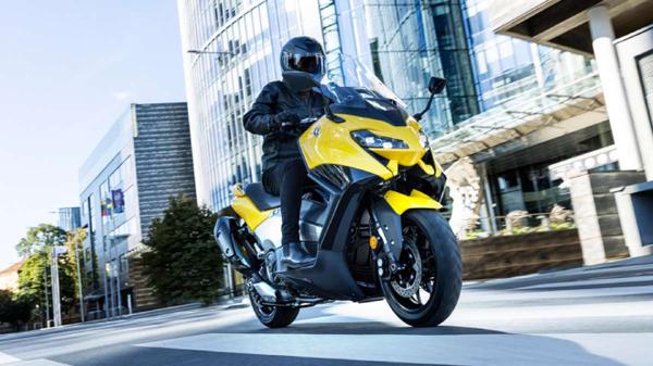 Yamaha TMax 560 Tech Max 2022 chính thức ra mắt