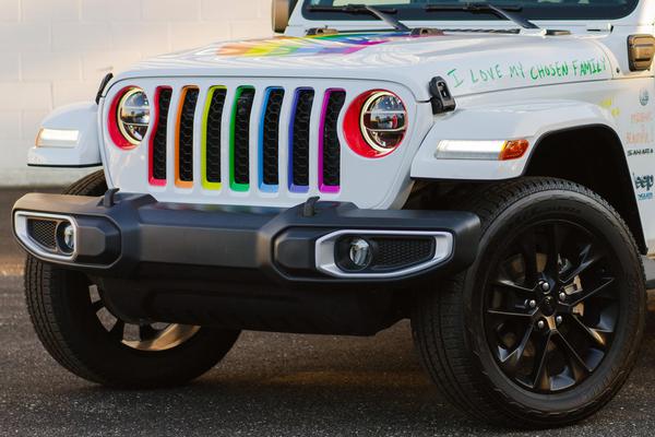 Jeep Wrangler phiên bản đặc biệt ủng hộ cộng đồng LGBTQ
