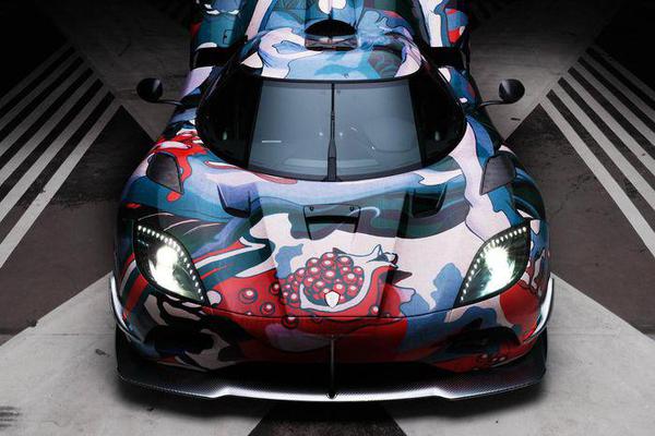 Hypecar Koenigsegg Agera RS với ngoại thất phong cách Á Đông, họa tiết trái lựu cực độc đáo