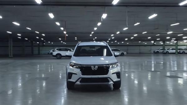 Ảnh thực tế Honda BR-V 2022 với ngoại hình khá "mềm mại"