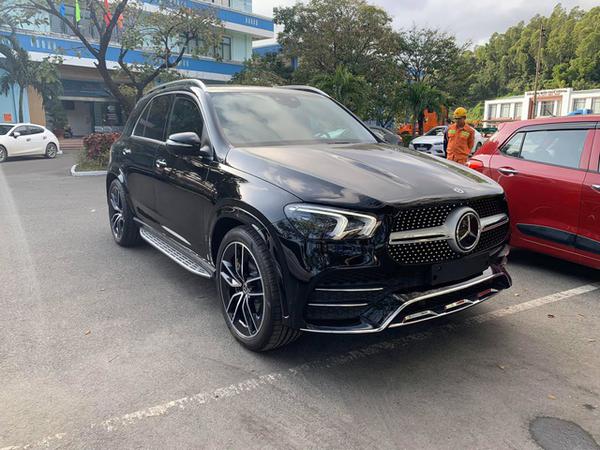Mercedes-Benz Việt Nam triệu hồi hơn 140 chiếc SUV vì nguy cơ gây hoả hoạn