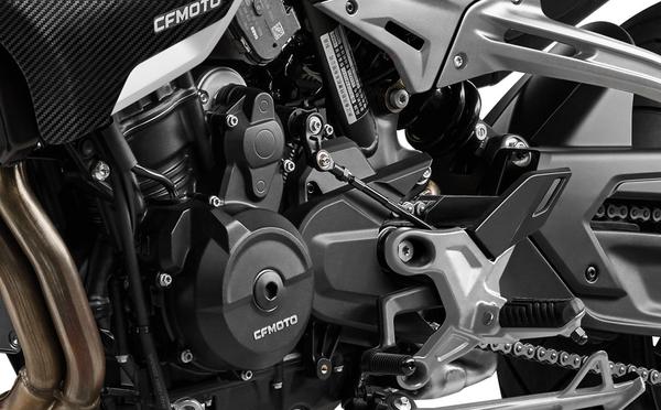 Chính thức ra mắt CFMoto 800NK giá bằng một nửa so với KTM Duke