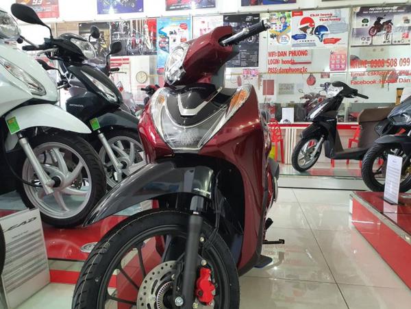 Giá bán của Honda SH Mode đang có nhiều biến động mạnh
