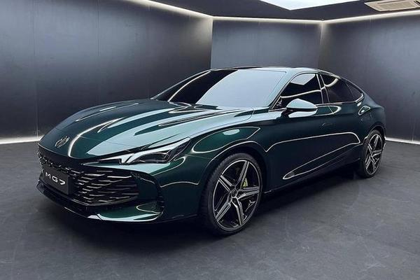 Sedan MG7 2023 ra mắt với không gian rộng rãi, ngập tràn công nghệ hiện đại