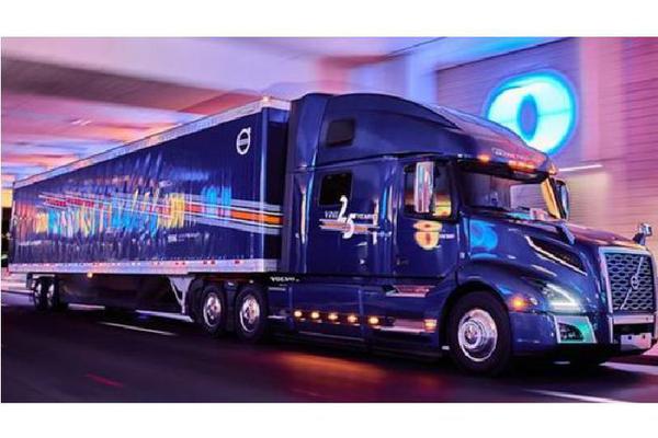 Xe tải hạng nặng của Volvo tích hợp camera trong buồng lái