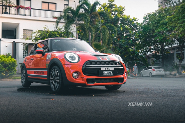 Ngắm MINI Cooper S phong cách Dior tại TP.HCM