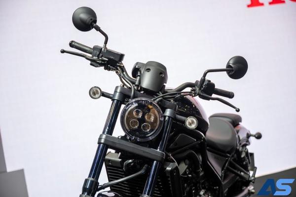 Honda Rebel 1100 đã được ra mắt tại thị trường Thái Lan và có giá bán gần 300 triệu đồng