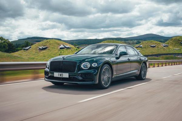 Hơn 3.700 chiếc Bentley Continental, Bentayga và Flying Spur bị triệu hồi vì lỗi túi khí