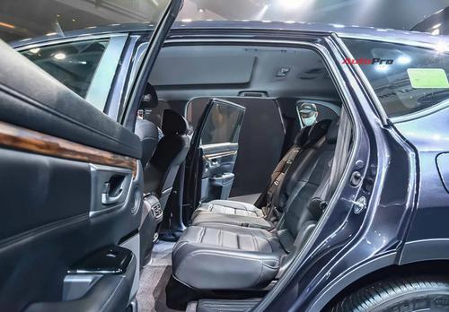 Honda CR-V giảm giá sốc quyết cạnh tranh doanh số cuối năm