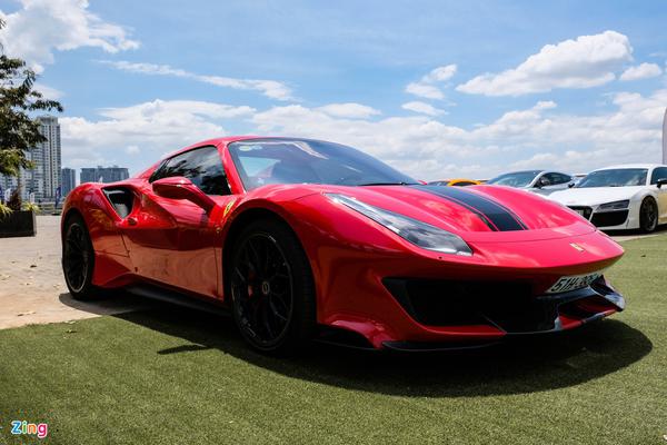 Siêu xe Ferrari 488 Pista Spider của Hoàng Kim Khánh được độ bộ mâm mới siêu độc đáo
