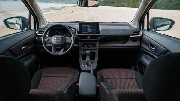 Cập nhật giá lăn bánh Toyota Avanza Premio vừa ra mắt tại Việt Nam