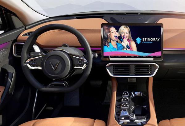VinFast VF8 và VF9 tích hợp ứng dụng hát karaoke