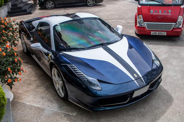 Chiêm ngưỡng Ferrari 458 Spider với màu ngoại thất độc đáo tại TP.HCM