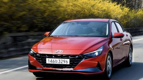 Hyundai Elantra 2022 ra mắt, được nâng cấp trang bị an toàn