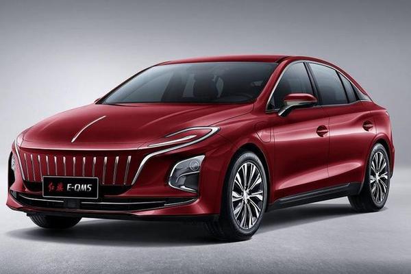Hồng Kỳ E-QM5 Plus 2023 chạy 605 km/lần sạc được bán với giá 727 triệu đồng