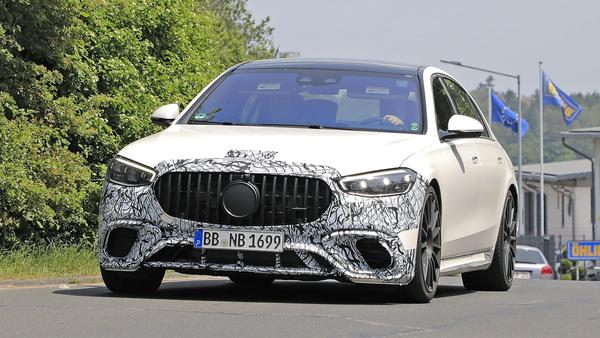 Mercedes-AMG S 63 mới lộ diện, được bắt gặp khi chạy thử nghiệm trên phố