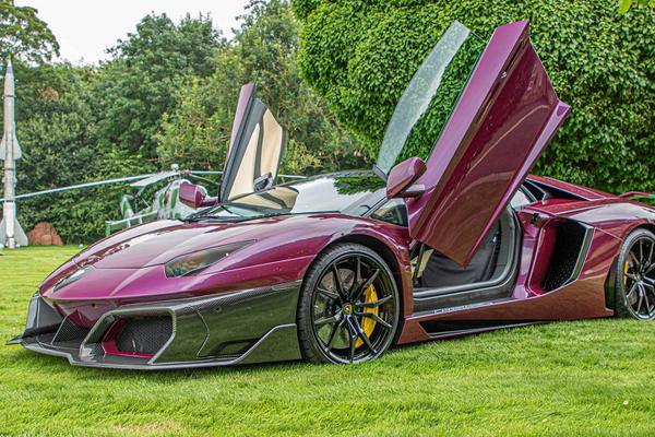 Ảnh siêu xe Lamborghini Aventador với gói độ Huber Era và nhiều chi tiết làm từ sợi carbon