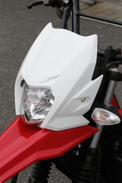 Xe côn tay Suzuki Raider J Crossover 2022 "ghi điểm" với thiết kế khỏe khoắn, nhanh nhẹn