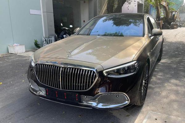 Cận cảnh xe sang Mercedes-Maybach S 680 đầu tiên tại Việt Nam
